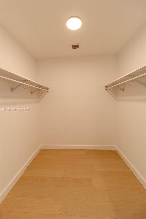 For Rent: $8,500 (2 beds, 2 baths, 1329 Square Feet)