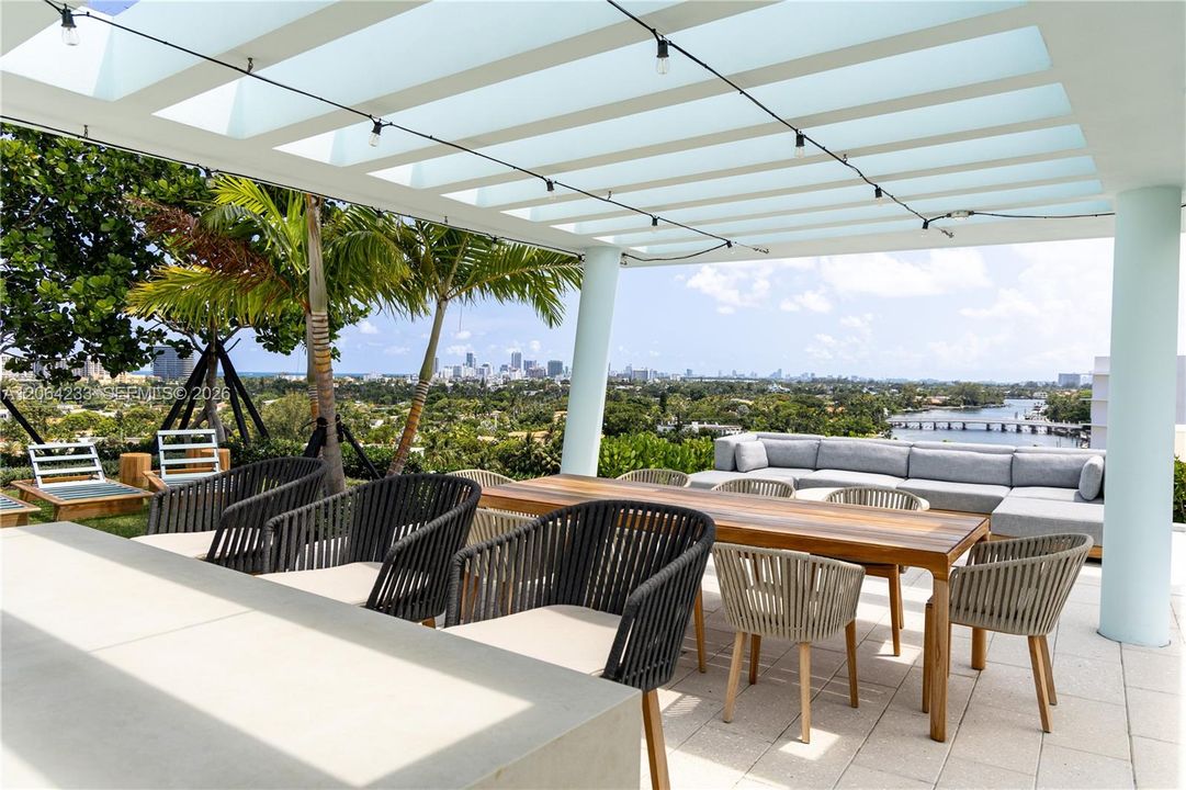 For Rent: $8,500 (2 beds, 2 baths, 1329 Square Feet)