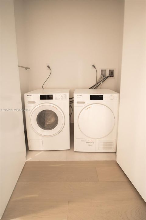 For Rent: $8,500 (2 beds, 2 baths, 1329 Square Feet)