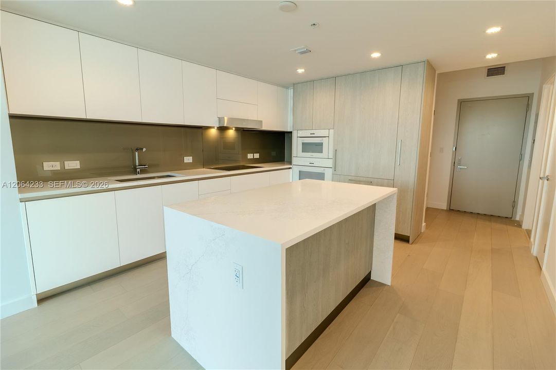 For Rent: $8,500 (2 beds, 2 baths, 1329 Square Feet)