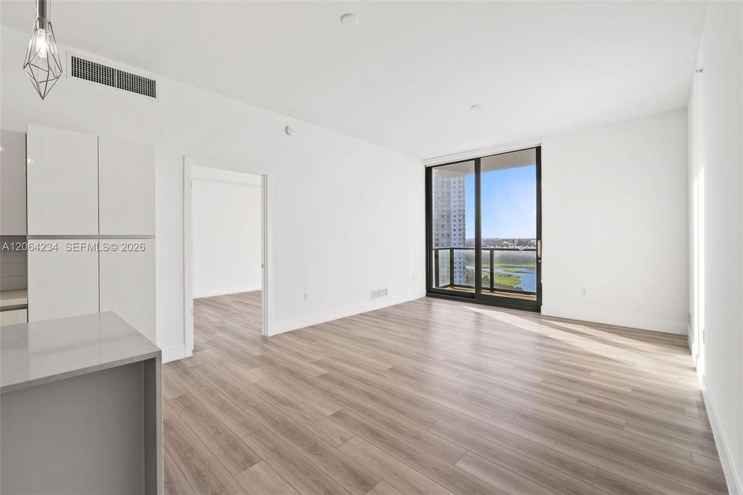 Recently Rented: $5,065 (2 beds, 2 baths, 1297 Square Feet)