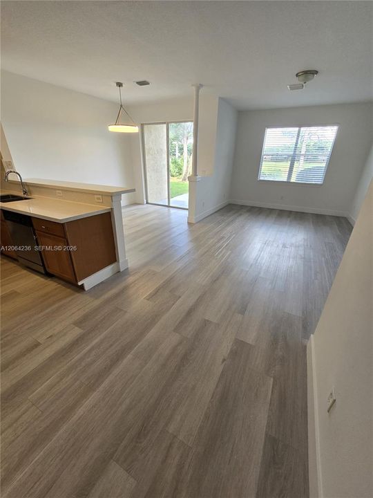 В аренду: $2,900 (3 спален, 2 ванн, 1598 Квадратных фут)