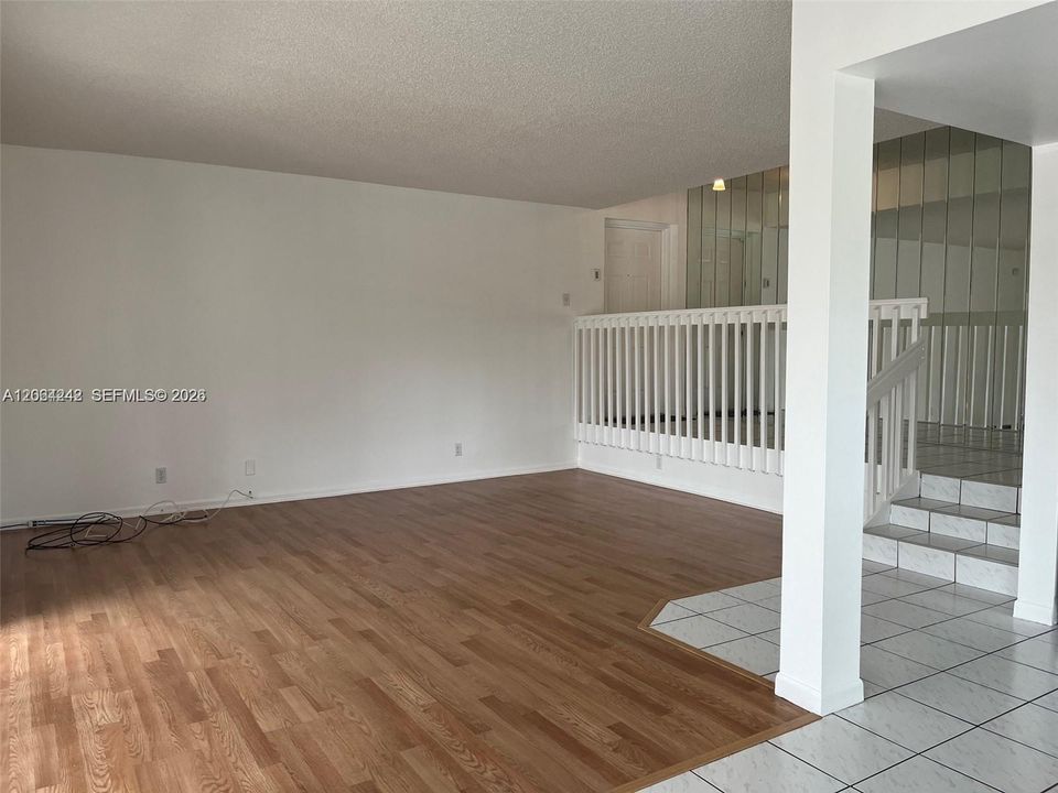 En Venta: $229,900 (2 camas, 2 baños, 1100 Pies cuadrados)