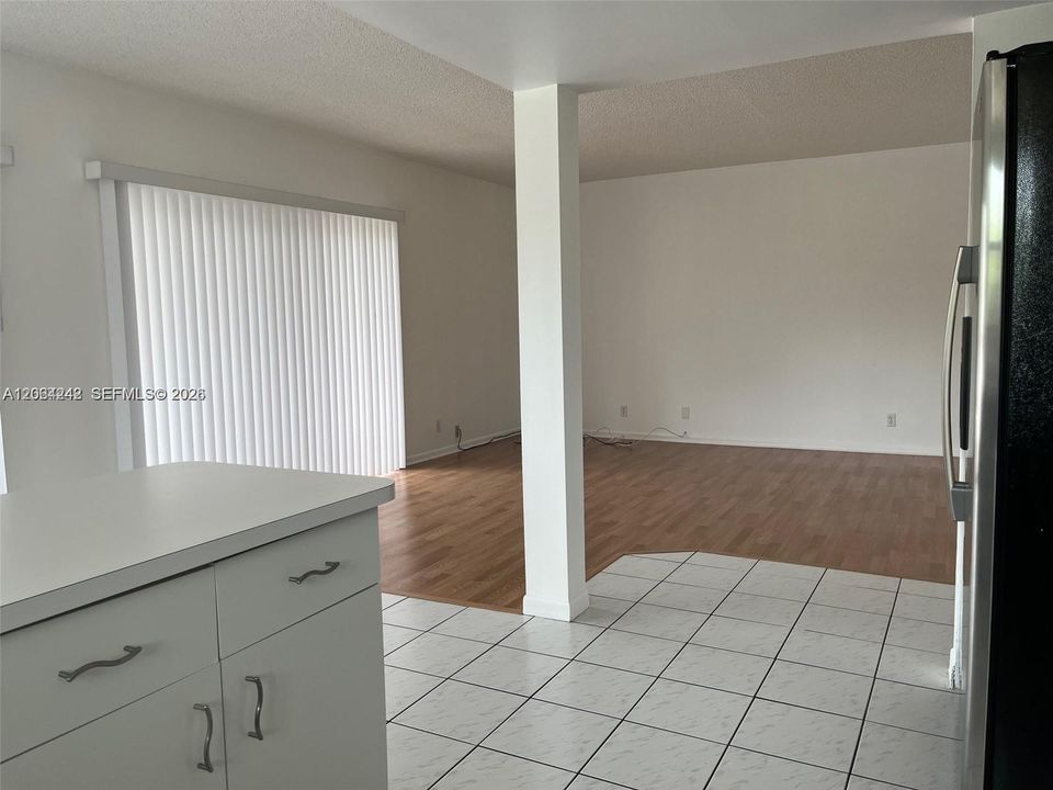 En Venta: $229,900 (2 camas, 2 baños, 1100 Pies cuadrados)