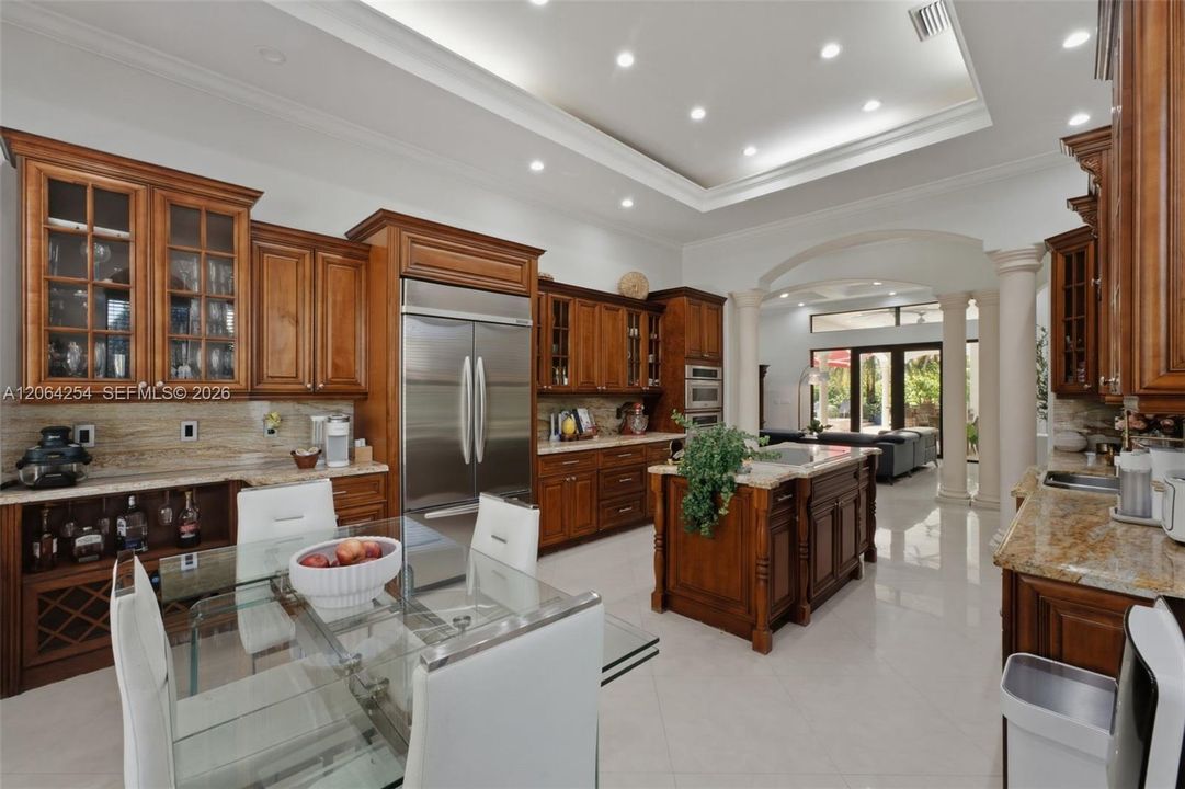 For Sale: $3,850,000 (5 beds, 4 baths, 4389 Square Feet)