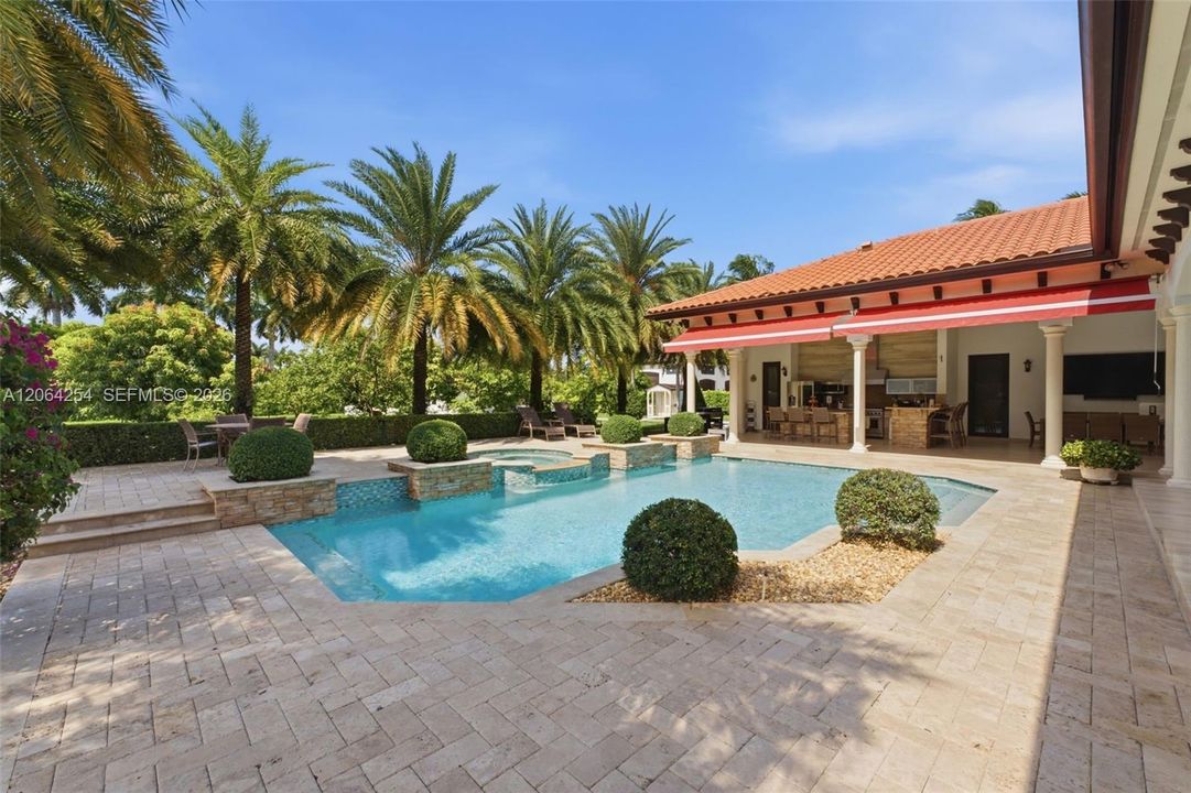 For Sale: $3,850,000 (5 beds, 4 baths, 4389 Square Feet)