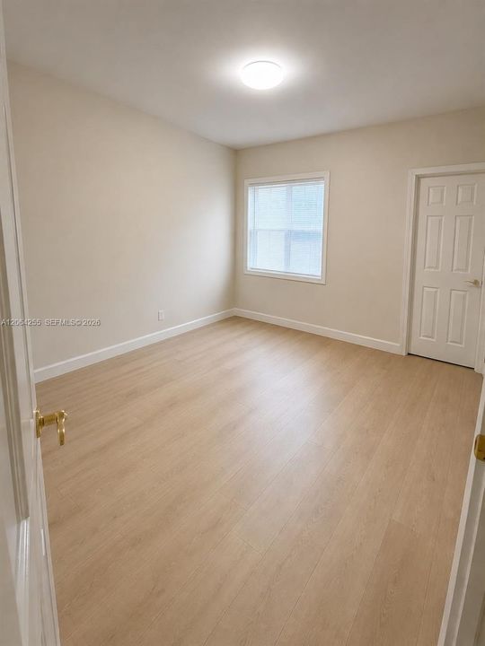 4th room offcie