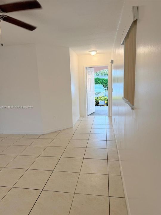 For Rent: $2,100 (3 beds, 2 baths, 1099 Square Feet)
