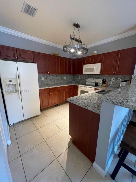 En Renta: $2,650 (3 camas, 2 baños, 1523 Pies cuadrados)