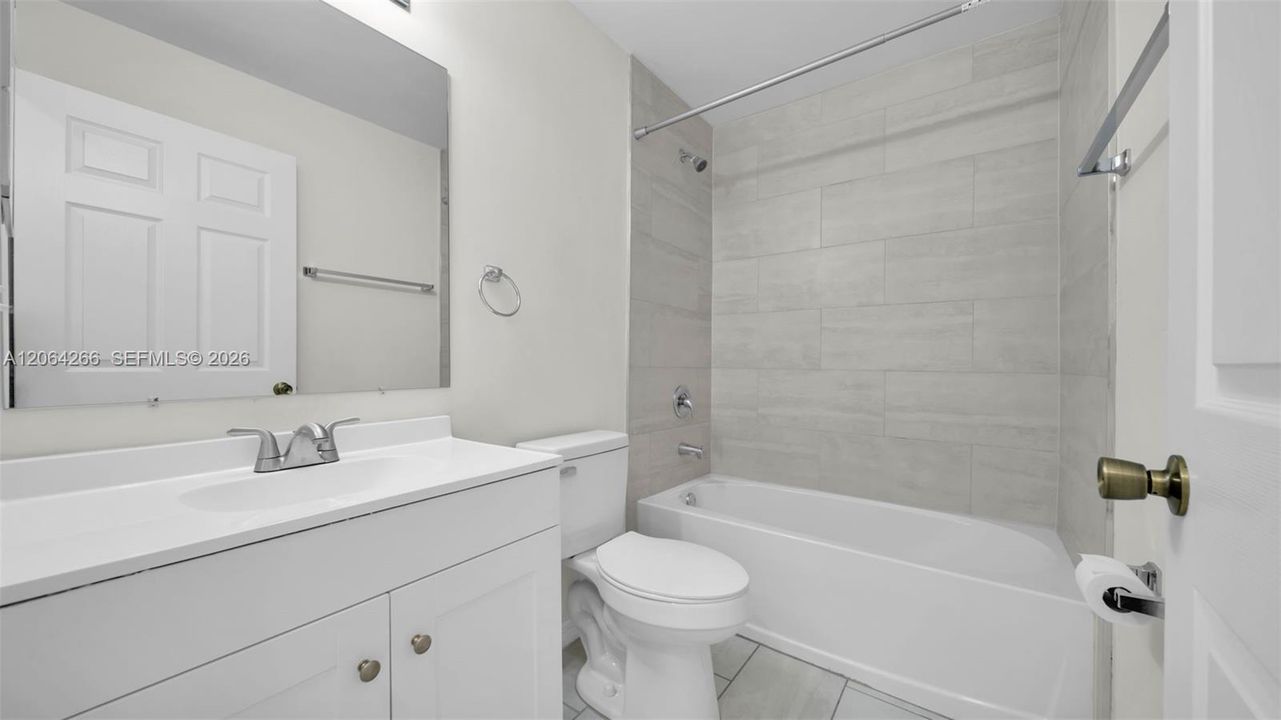В аренду: $1,800 (3 спален, 2 ванн, 0 Квадратных фут)