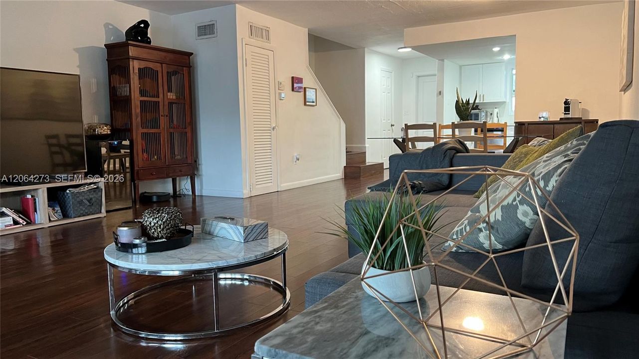 Active With Contract: $4,200 (2 beds, 2 baths, 1444 Square Feet)