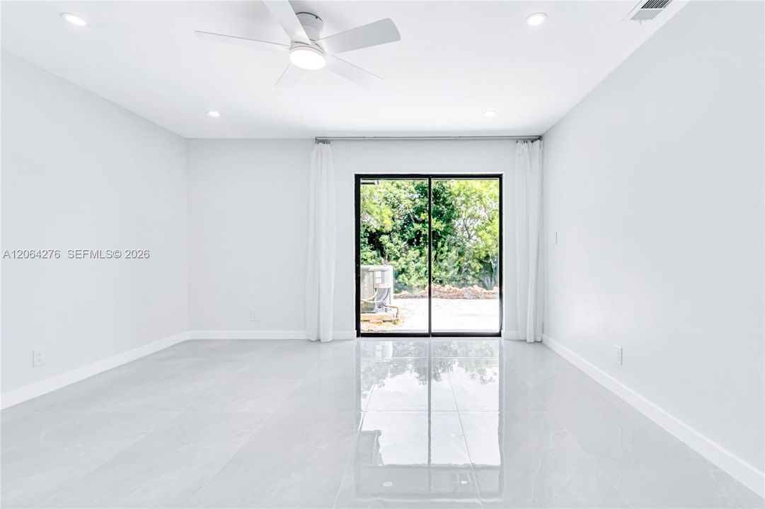 En Venta: $449,000 (3 camas, 2 baños, 1487 Pies cuadrados)