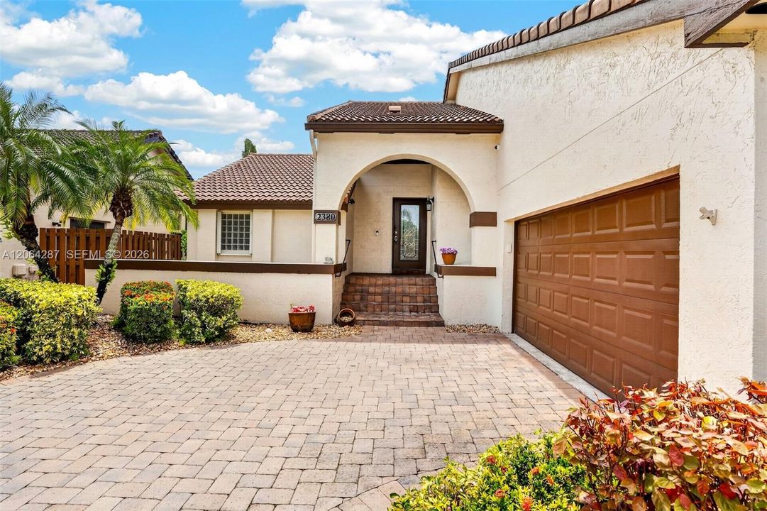 For Sale: $749,000 (3 beds, 2 baths, 2276 Square Feet)