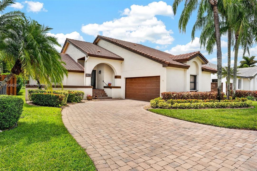 For Sale: $749,000 (3 beds, 2 baths, 2276 Square Feet)