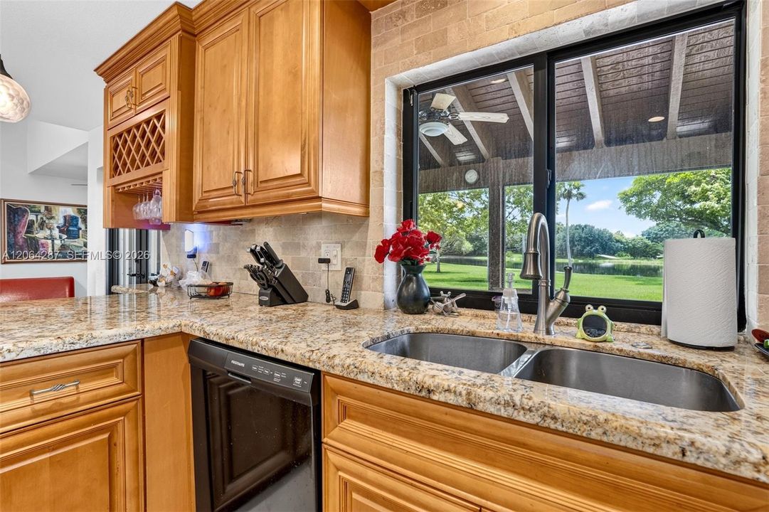 For Sale: $749,000 (3 beds, 2 baths, 2276 Square Feet)
