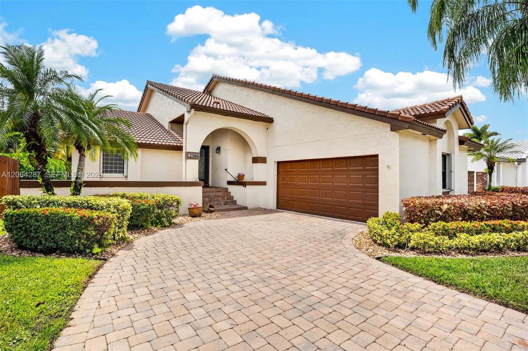 For Sale: $749,000 (3 beds, 2 baths, 2276 Square Feet)
