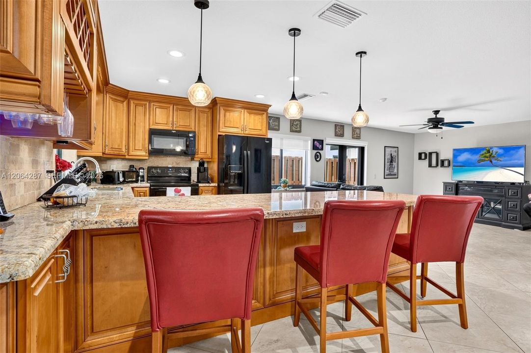 For Sale: $749,000 (3 beds, 2 baths, 2276 Square Feet)