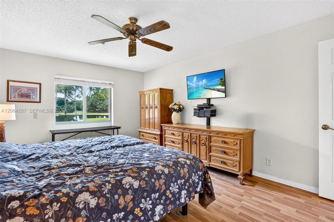 For Sale: $749,000 (3 beds, 2 baths, 2276 Square Feet)