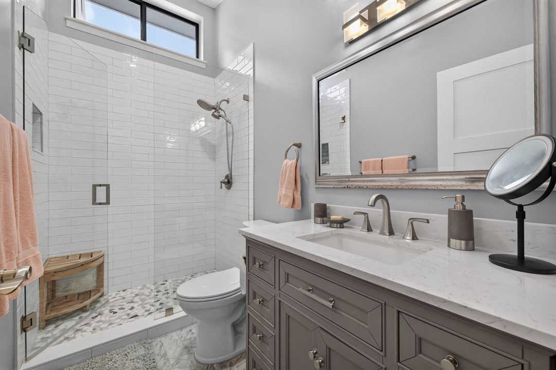 2nd Guest bath
