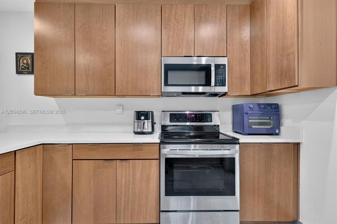 Activo con contrato: $725,000 (2 camas, 2 baños, 875 Pies cuadrados)