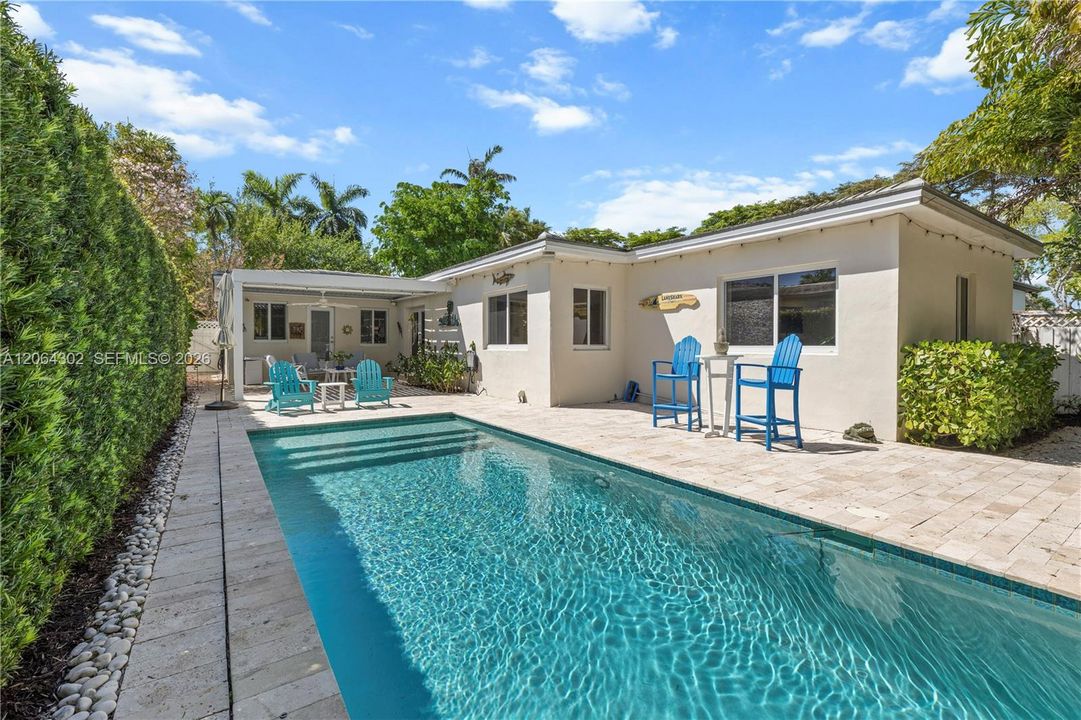 For Sale: $1,549,000 (3 beds, 2 baths, 1514 Square Feet)