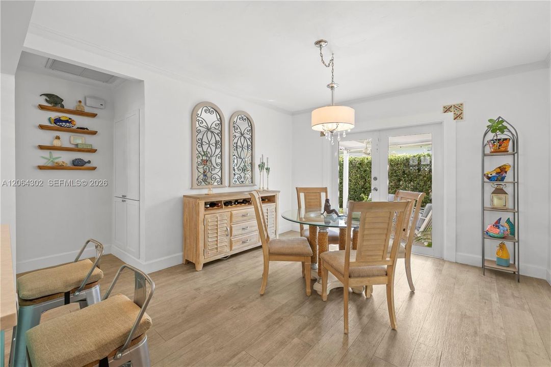 For Sale: $1,549,000 (3 beds, 2 baths, 1514 Square Feet)