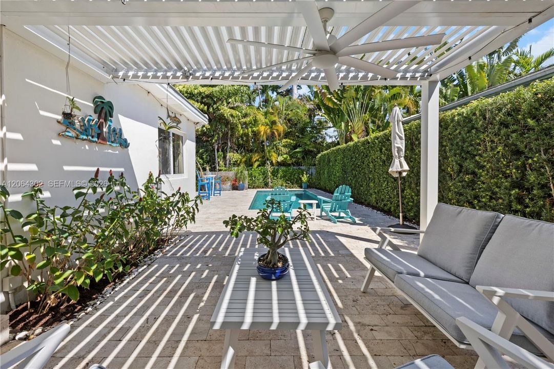 For Sale: $1,549,000 (3 beds, 2 baths, 1514 Square Feet)