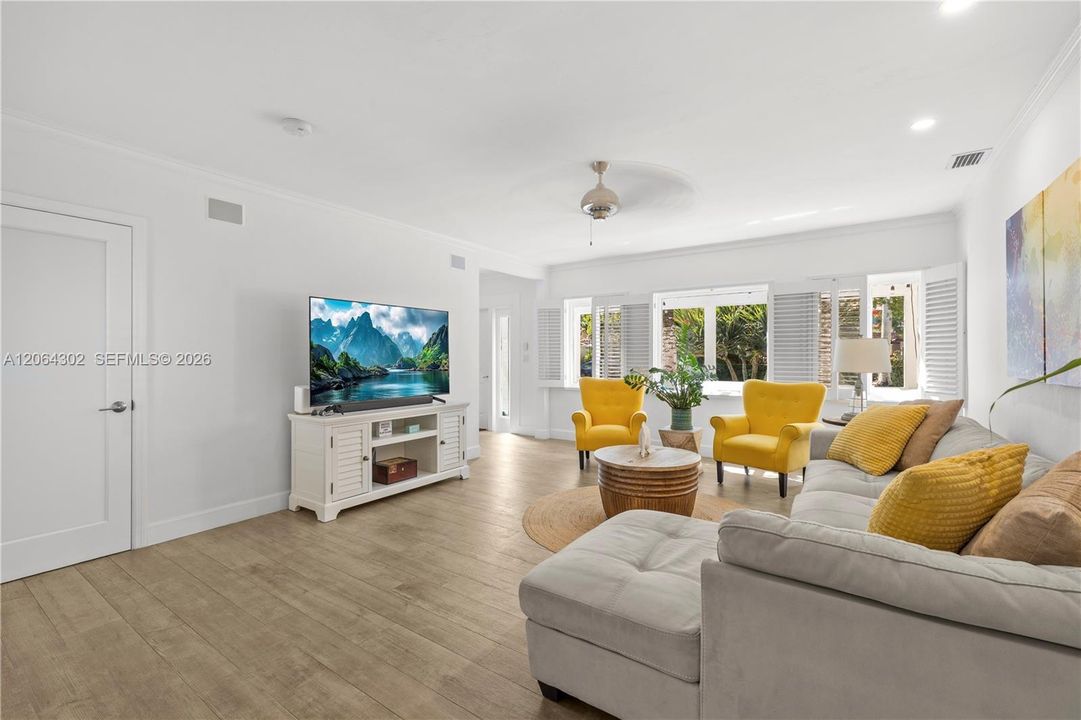 For Sale: $1,549,000 (3 beds, 2 baths, 1514 Square Feet)