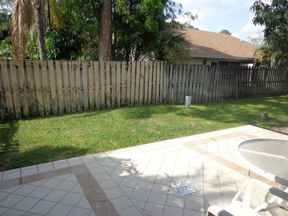 1168 Amaryllis Court 015