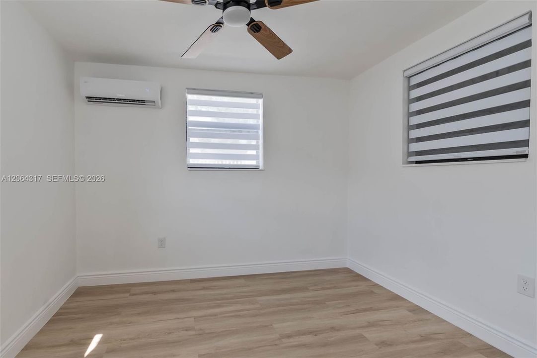 For Sale: $747,500 (3 beds, 2 baths, 1182 Square Feet)