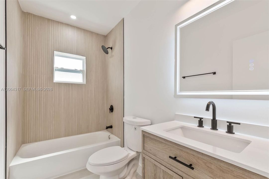 For Sale: $747,500 (3 beds, 2 baths, 1182 Square Feet)