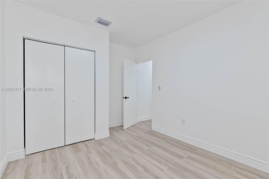 For Sale: $747,500 (3 beds, 2 baths, 1182 Square Feet)