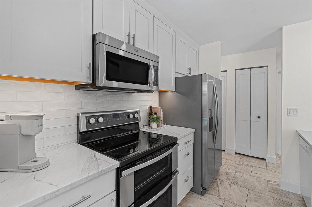 016-1401HummingbirdDrive-DelrayBeach-FL-