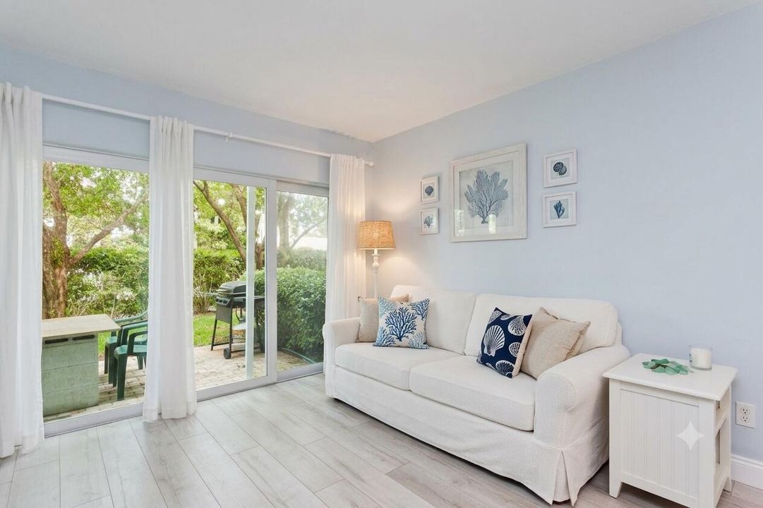 virutally staged living
