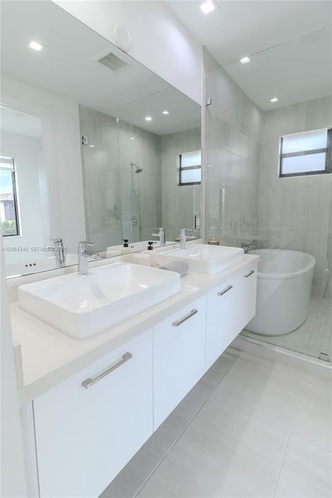 For Sale: $1,139,000 (3 beds, 3 baths, 2176 Square Feet)
