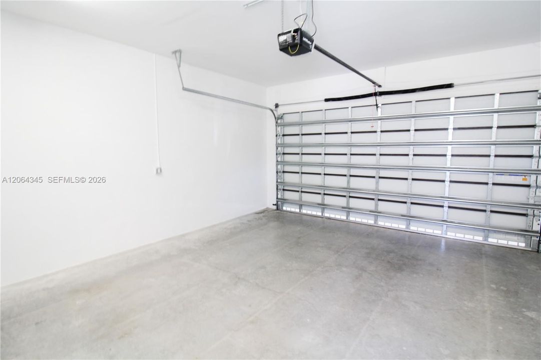 For Sale: $1,139,000 (3 beds, 3 baths, 2176 Square Feet)
