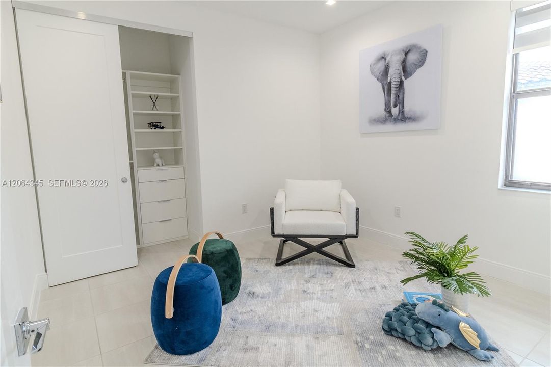 For Sale: $1,139,000 (3 beds, 3 baths, 2176 Square Feet)