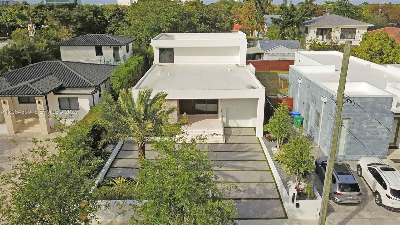 В аренду: $19,000 (4 спален, 4 ванн, 2962 Квадратных фут)