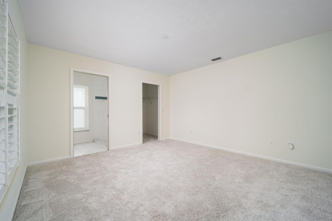 649 NE Horizon Lane-19