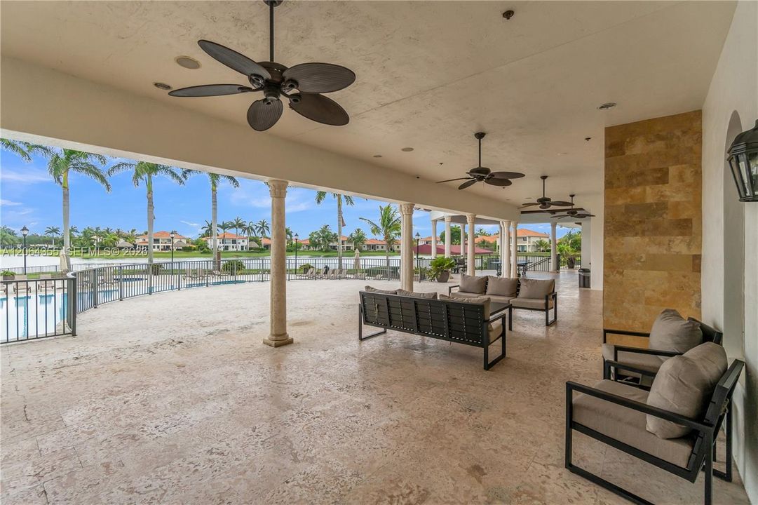 For Sale: $1,150,000 (5 beds, 4 baths, 4717 Square Feet)