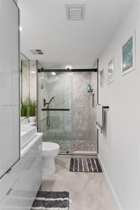 For Sale: $789,000 (2 beds, 2 baths, 1227 Square Feet)