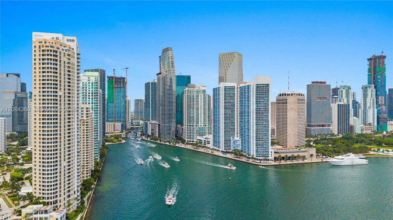 For Sale: $789,000 (2 beds, 2 baths, 1227 Square Feet)