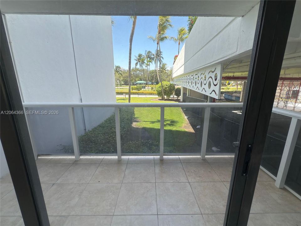 En Venta: $203,000 (2 camas, 2 baños, 1143 Pies cuadrados)