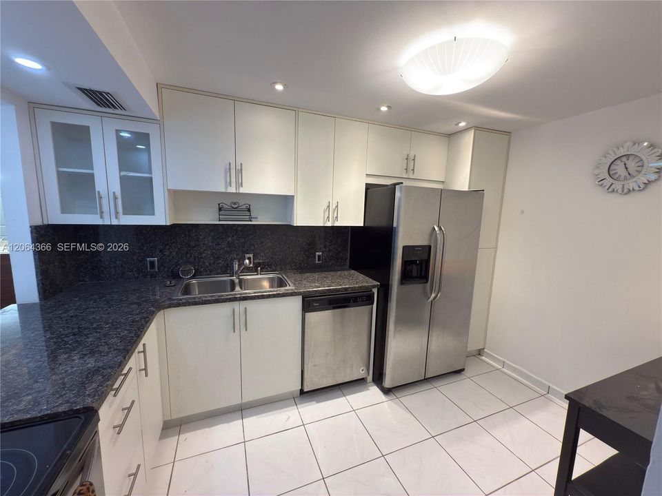 En Venta: $203,000 (2 camas, 2 baños, 1143 Pies cuadrados)