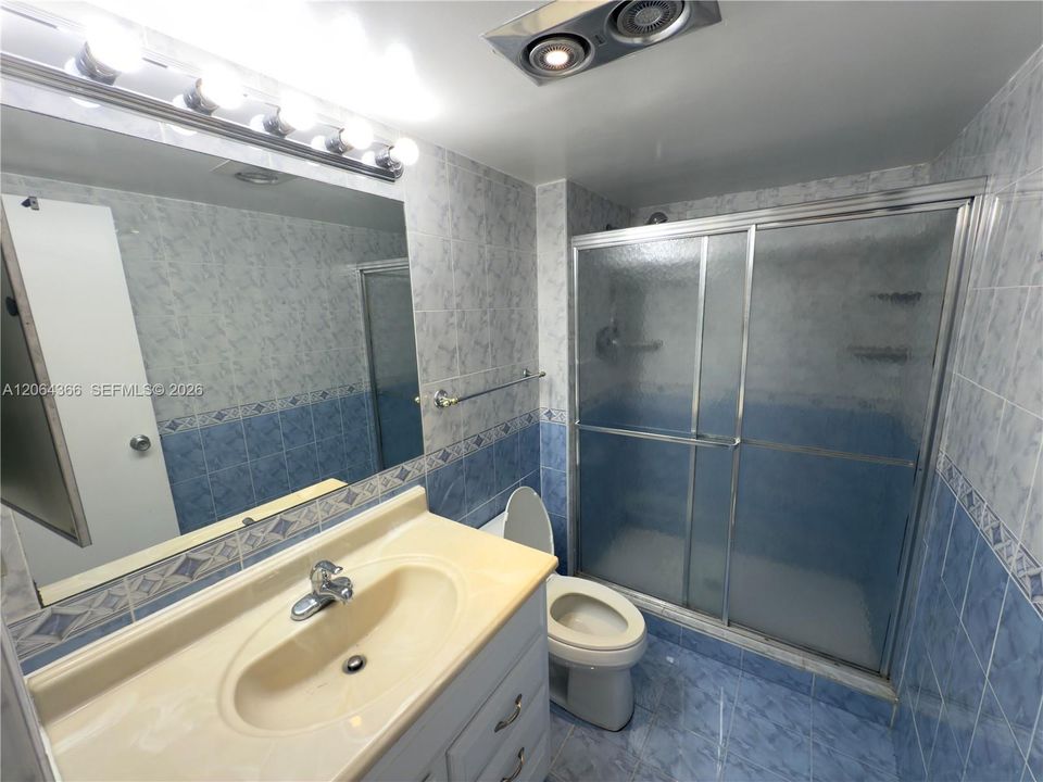 En Venta: $203,000 (2 camas, 2 baños, 1143 Pies cuadrados)