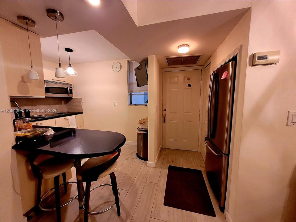 En Venta: $254,500 (2 camas, 2 baños, 1083 Pies cuadrados)
