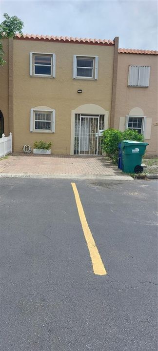 Active With Contract: $379,000 (2 beds, 2 baths, 1134 Square Feet)