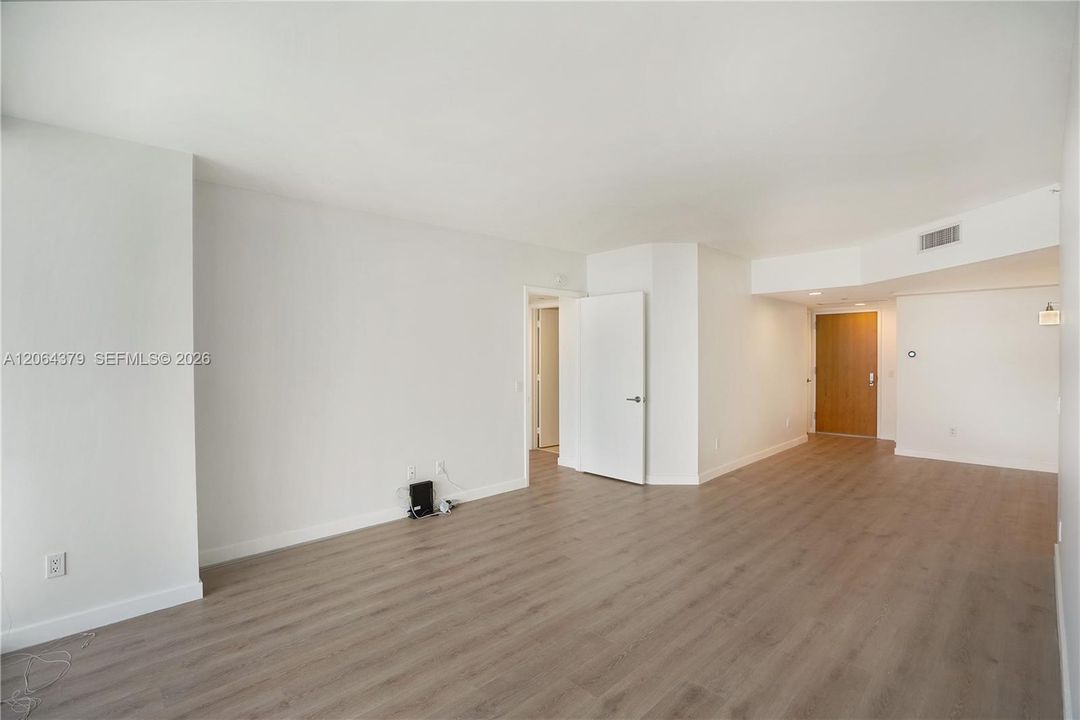 Active With Contract: $4,500 (2 beds, 2 baths, 1510 Square Feet)
