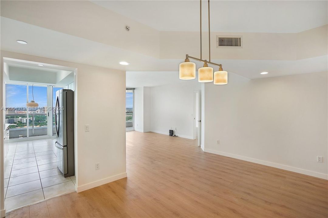 Active With Contract: $4,500 (2 beds, 2 baths, 1510 Square Feet)