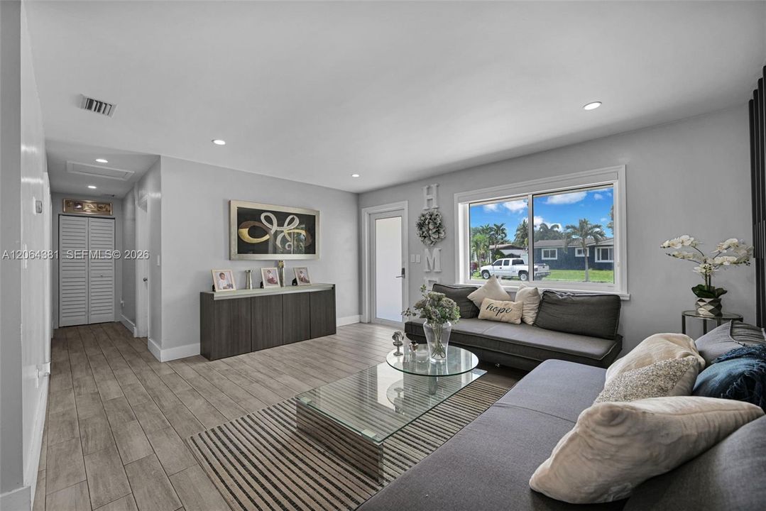 For Sale: $1,050,000 (4 beds, 4 baths, 2229 Square Feet)